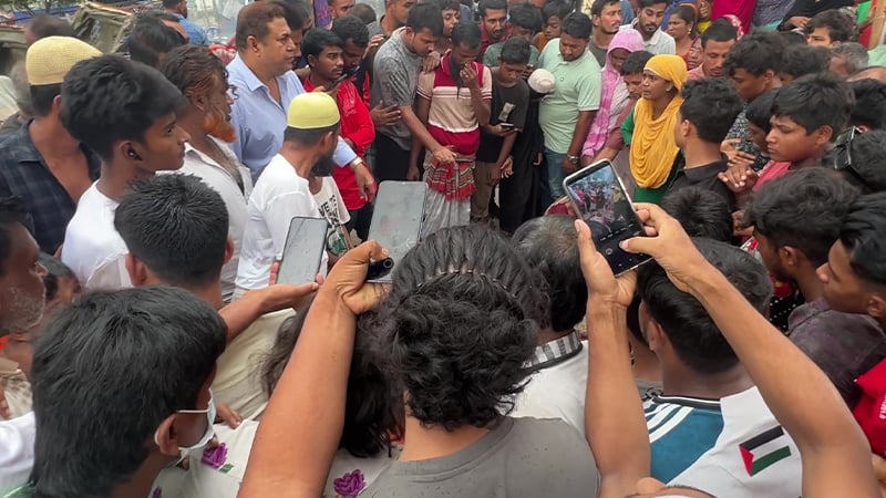 প্রকাশ্য দিবালোকে হানিফ মিয়াকে জবাই করে হত্যা, ঘটনাস্থলে সেনাবাহিনী